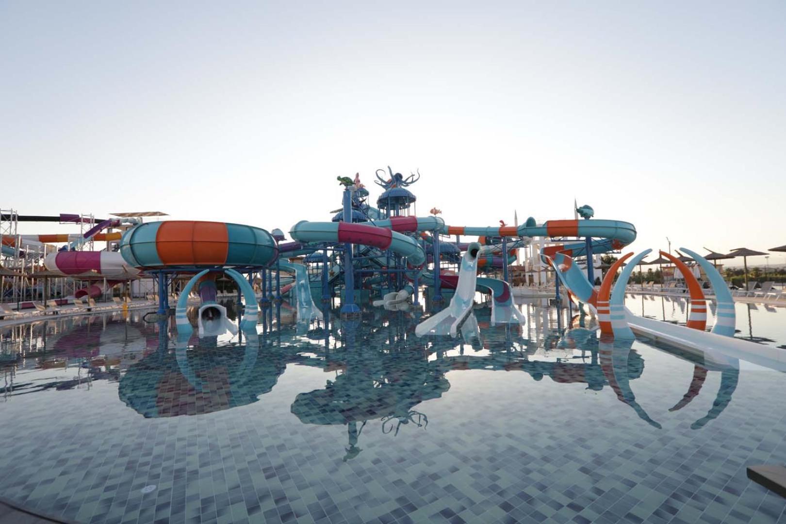 Dream Water World Hotel Side Exterior foto
