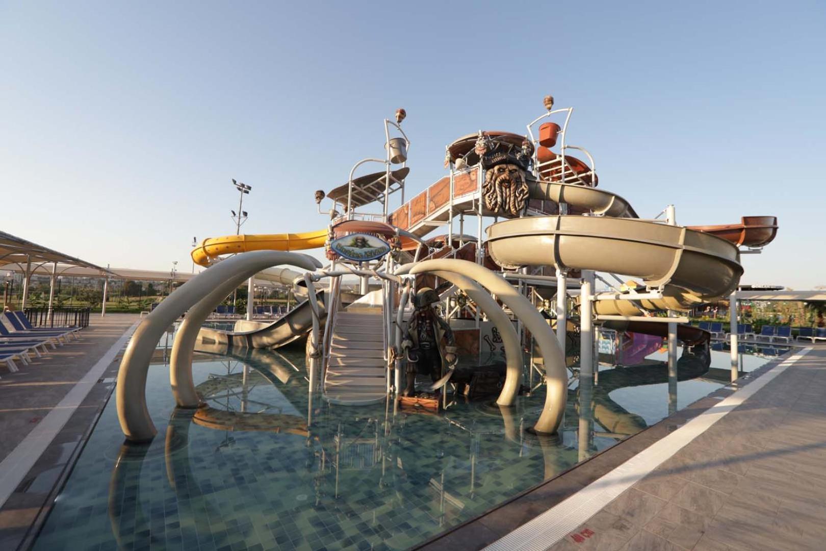 Dream Water World Hotel Side Exterior foto