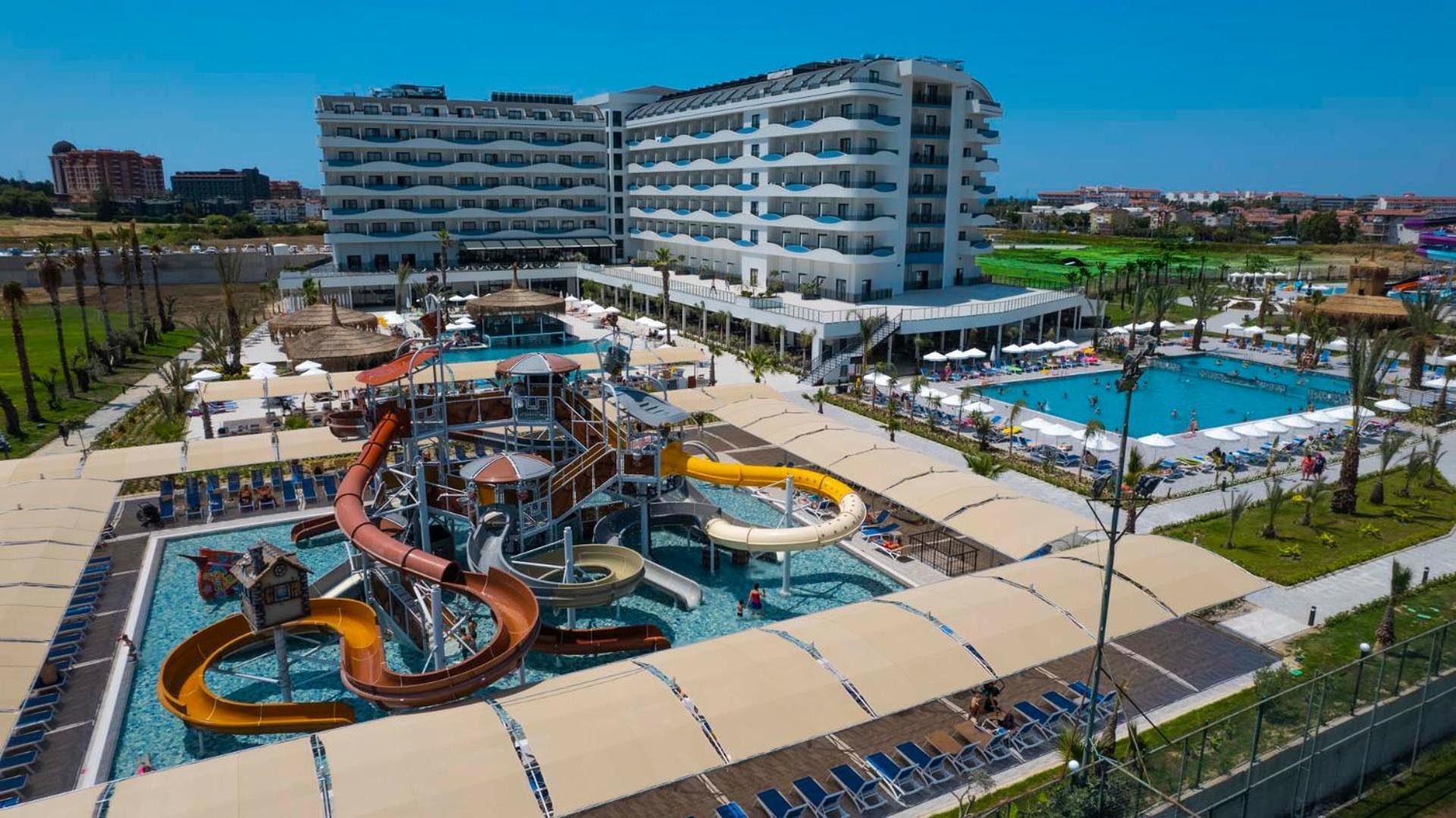 Dream Water World Hotel Side Exterior foto