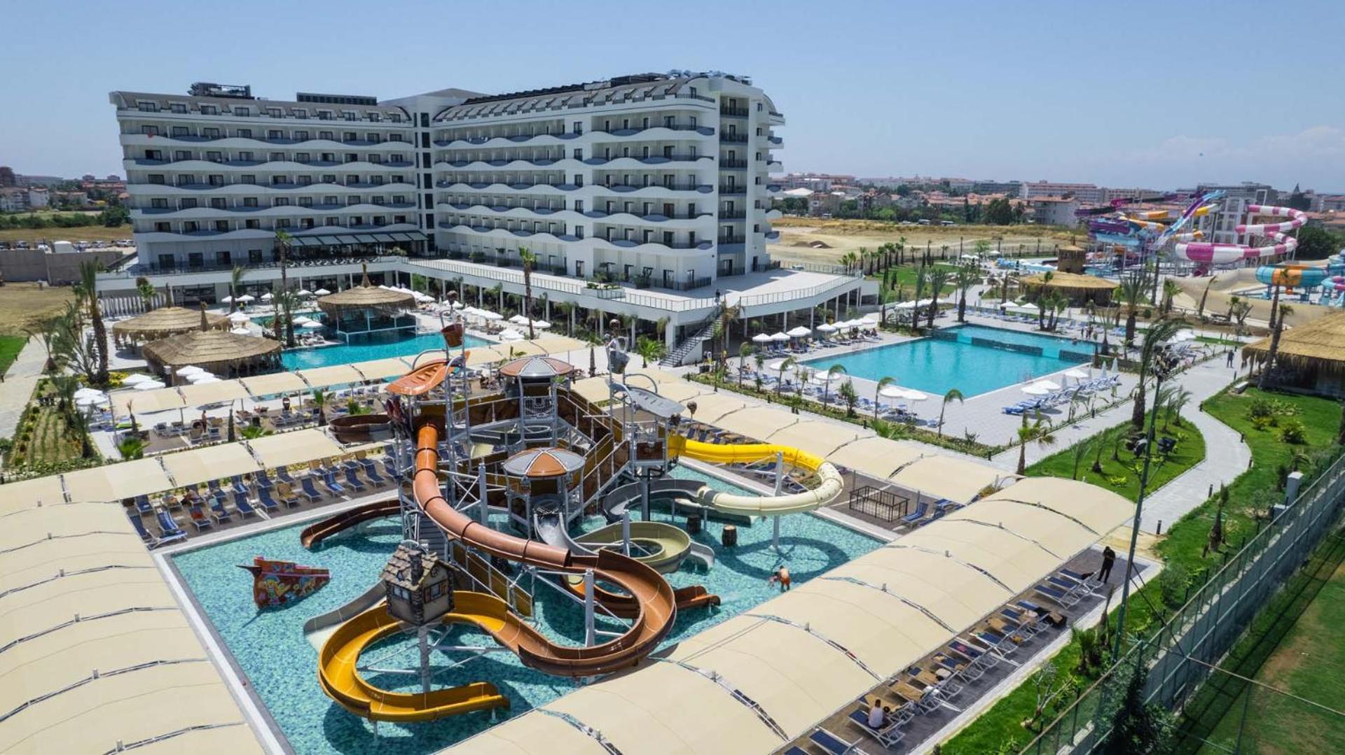 Dream Water World Hotel Side Exterior foto